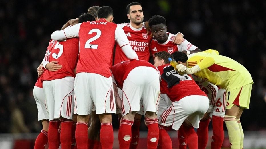 记者：阿隆索在训练前向全队讲话，批评球员态度问题（记者称阿隆索训练前面向全队发言，直批球员态度问题）