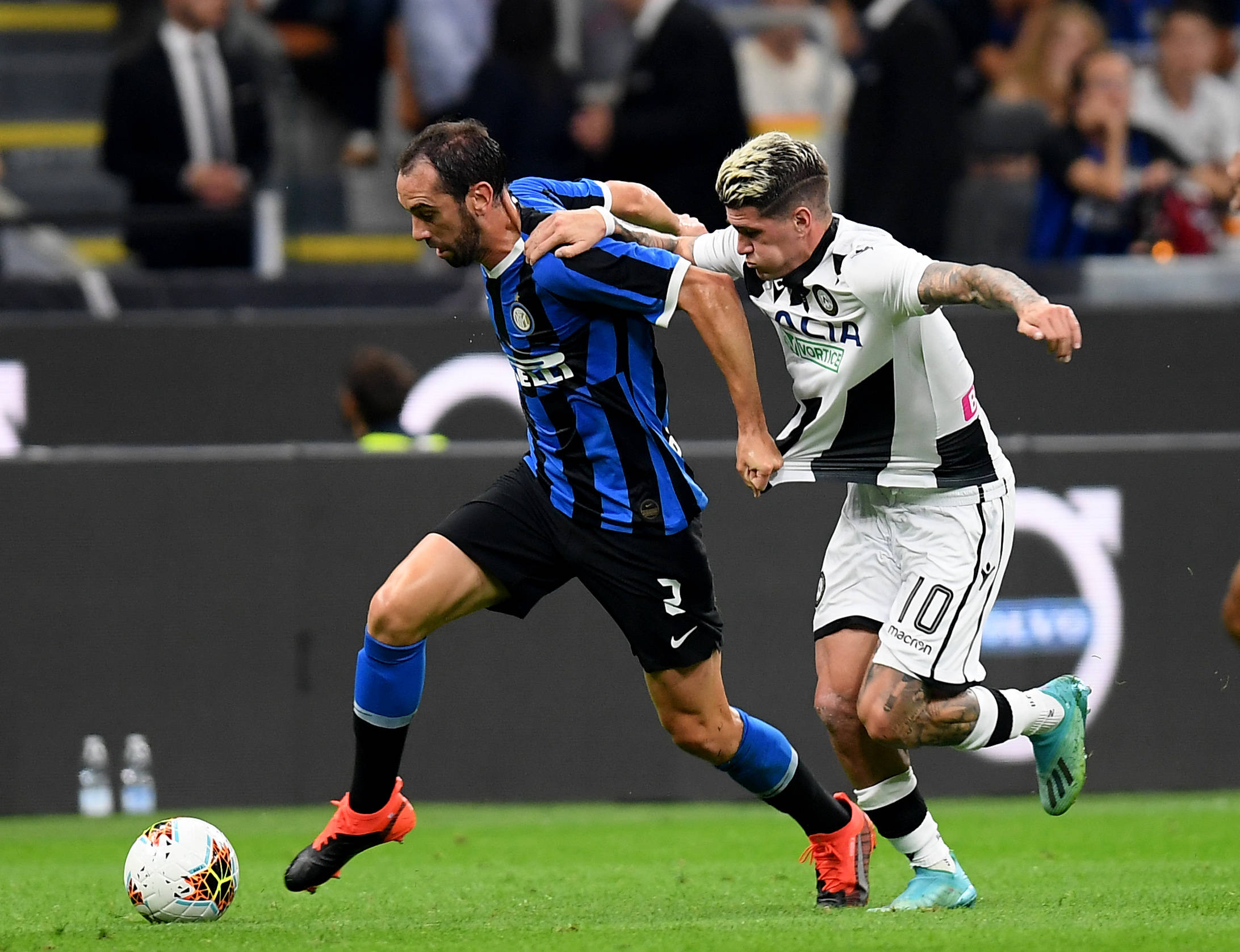 前主帅：我和埃托奥提交两份大名单，是因为当时我还没被解雇（前主帅谈两份大名单：尚未下课，所以与埃托奥同时递交）