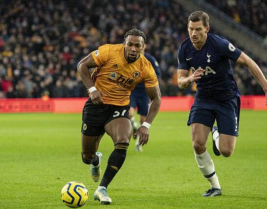 小法：不认为差距有那么大，有国米那种前锋你总会更接近胜利（小法：差距并不悬殊，若拥有国米级前锋就更接近胜利）