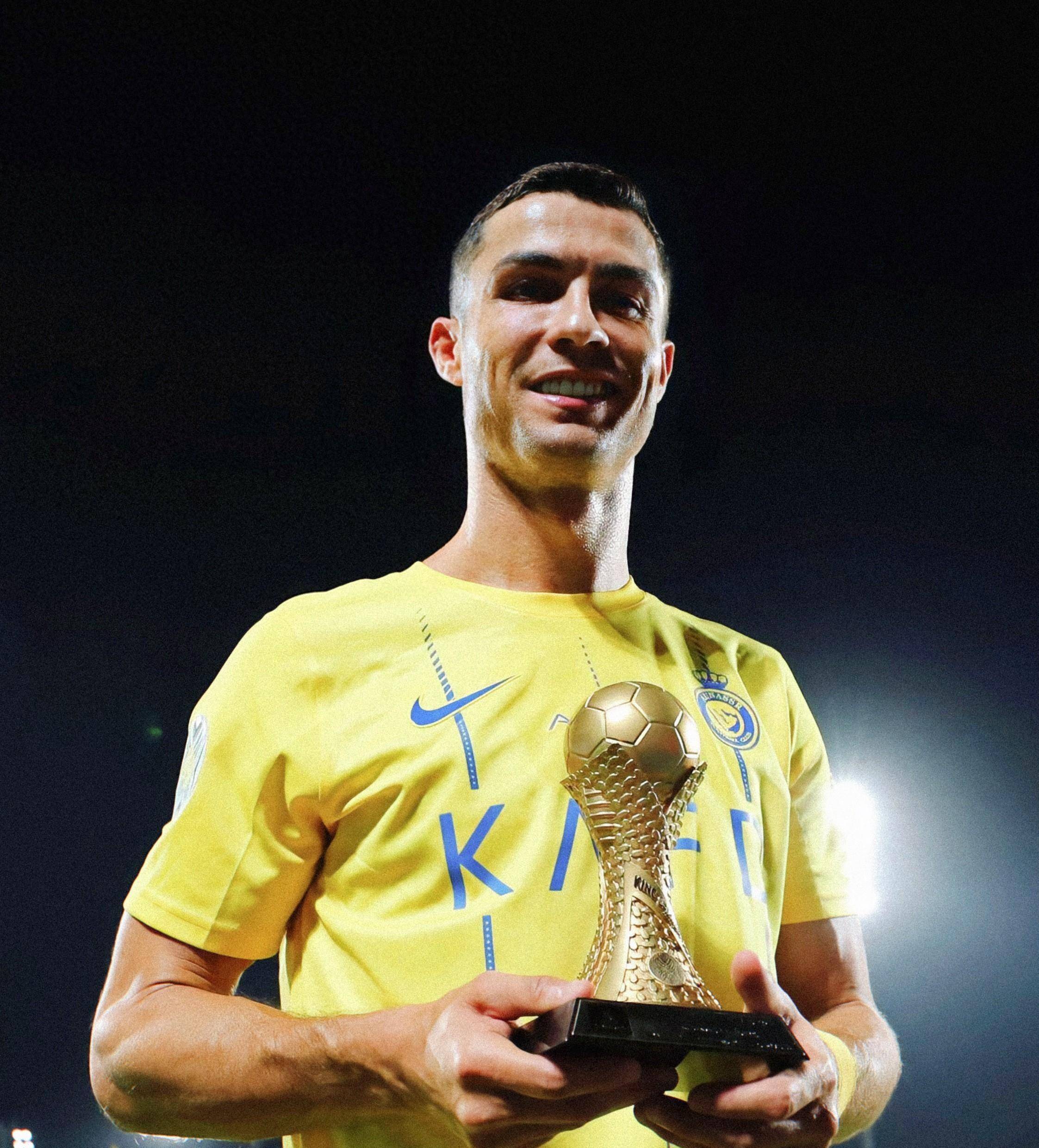 图拉姆：我们踢得很认真，我们是强大的团队，这对年轻人有益（图拉姆：我们态度投入，团队实力雄厚，这对年轻球员大有裨益）