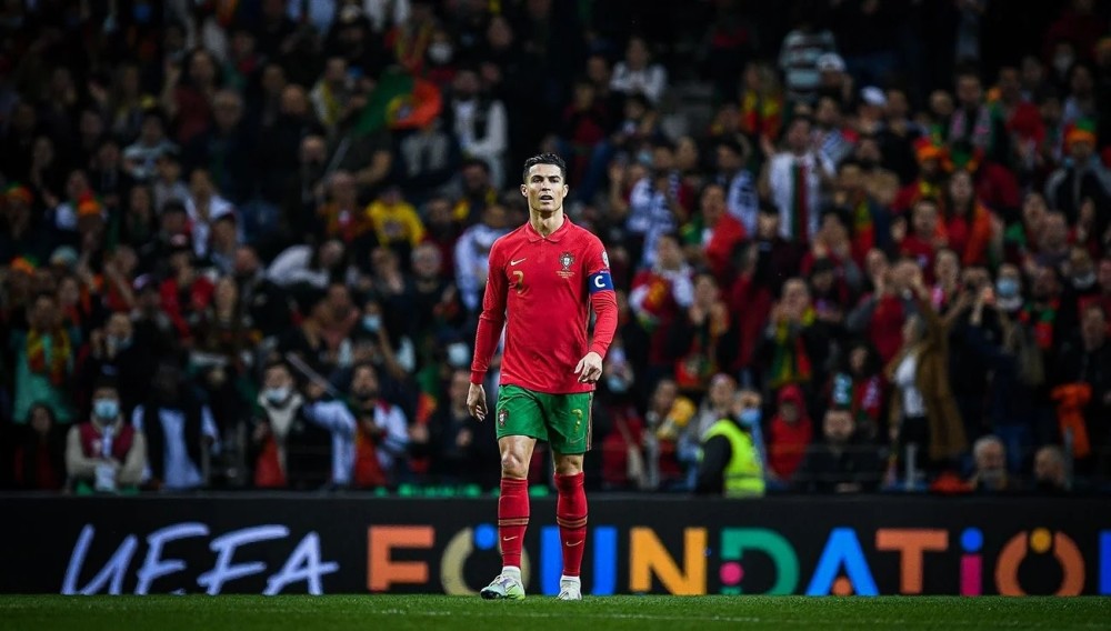 罗马诺：恩德里克优先考虑加盟里昂，里昂正与皇马谈租借（罗马诺：恩德里克倾向加盟里昂，里昂正与皇马洽谈租借）