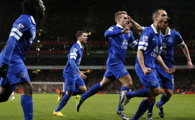 传承足球明星联赛“川辽对决”再现甲A经典，“四川雄起”唤起一代球迷记忆（传承足球明星赛“川辽对决”重现甲A风云，“四川雄起”再燃一代球迷情怀）